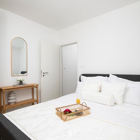 Apartments And Rooms Jakic Medulin Ngoại thất bức ảnh