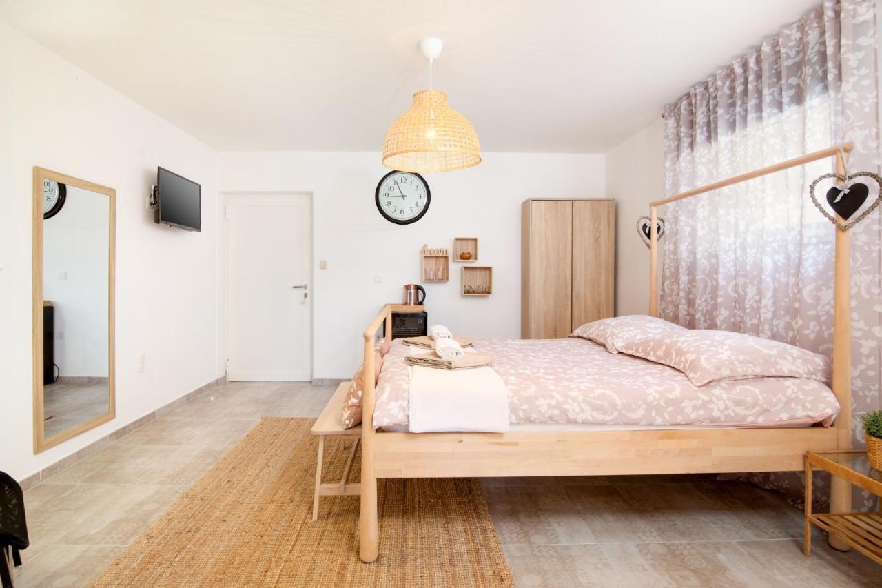Apartments And Rooms Jakic Medulin Ngoại thất bức ảnh