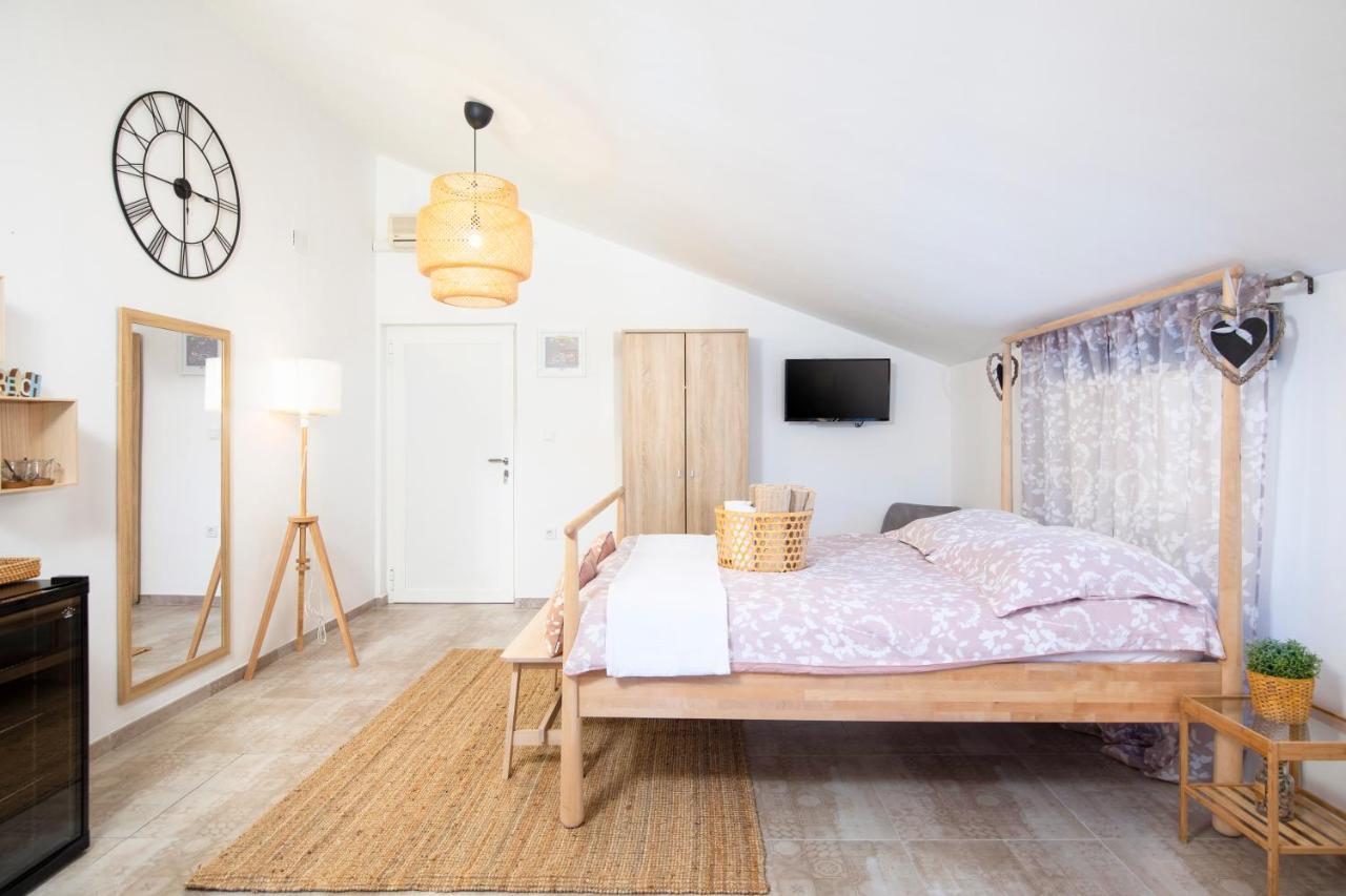 Apartments And Rooms Jakic Medulin Ngoại thất bức ảnh