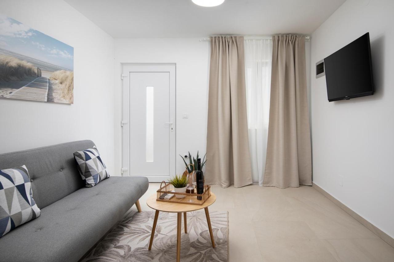 Apartments And Rooms Jakic Medulin Ngoại thất bức ảnh