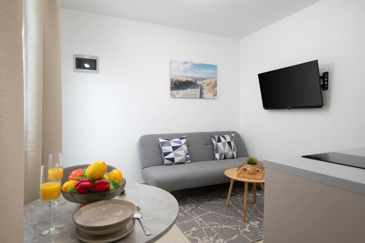 Apartments And Rooms Jakic Medulin Ngoại thất bức ảnh